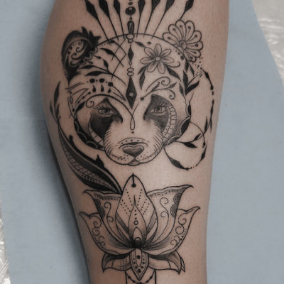 Fine Line Tattoo
